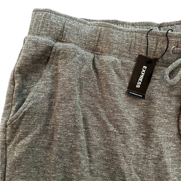 Sold - Picture 6 of 7